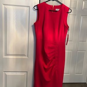 I’m selling this beautiful dress pink color brand new never used